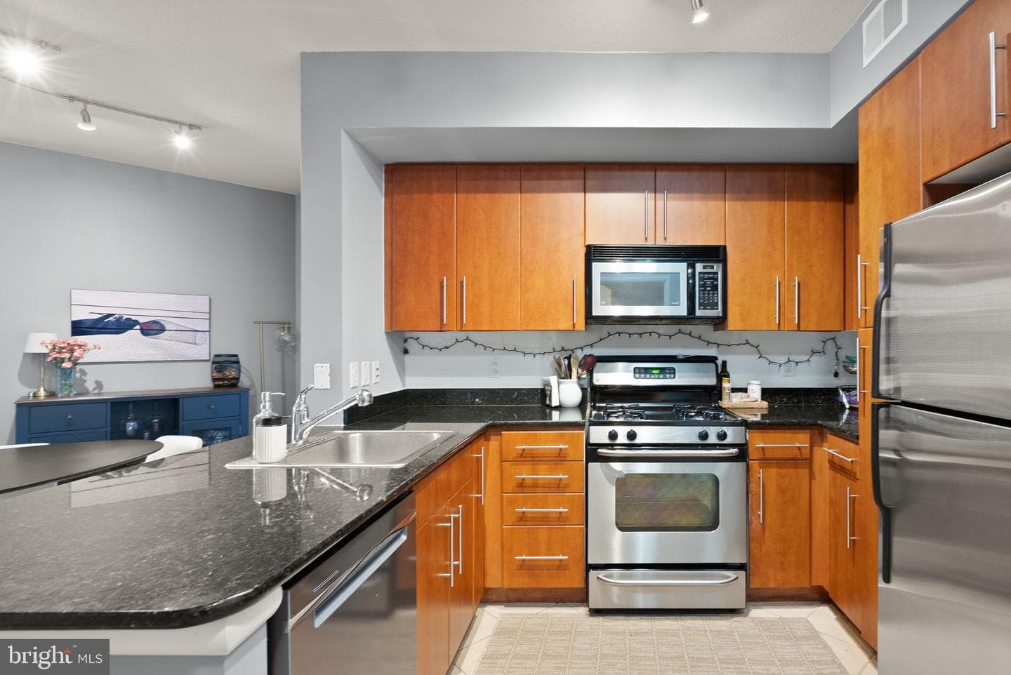 1021 N Garfield Street #517 photo 12