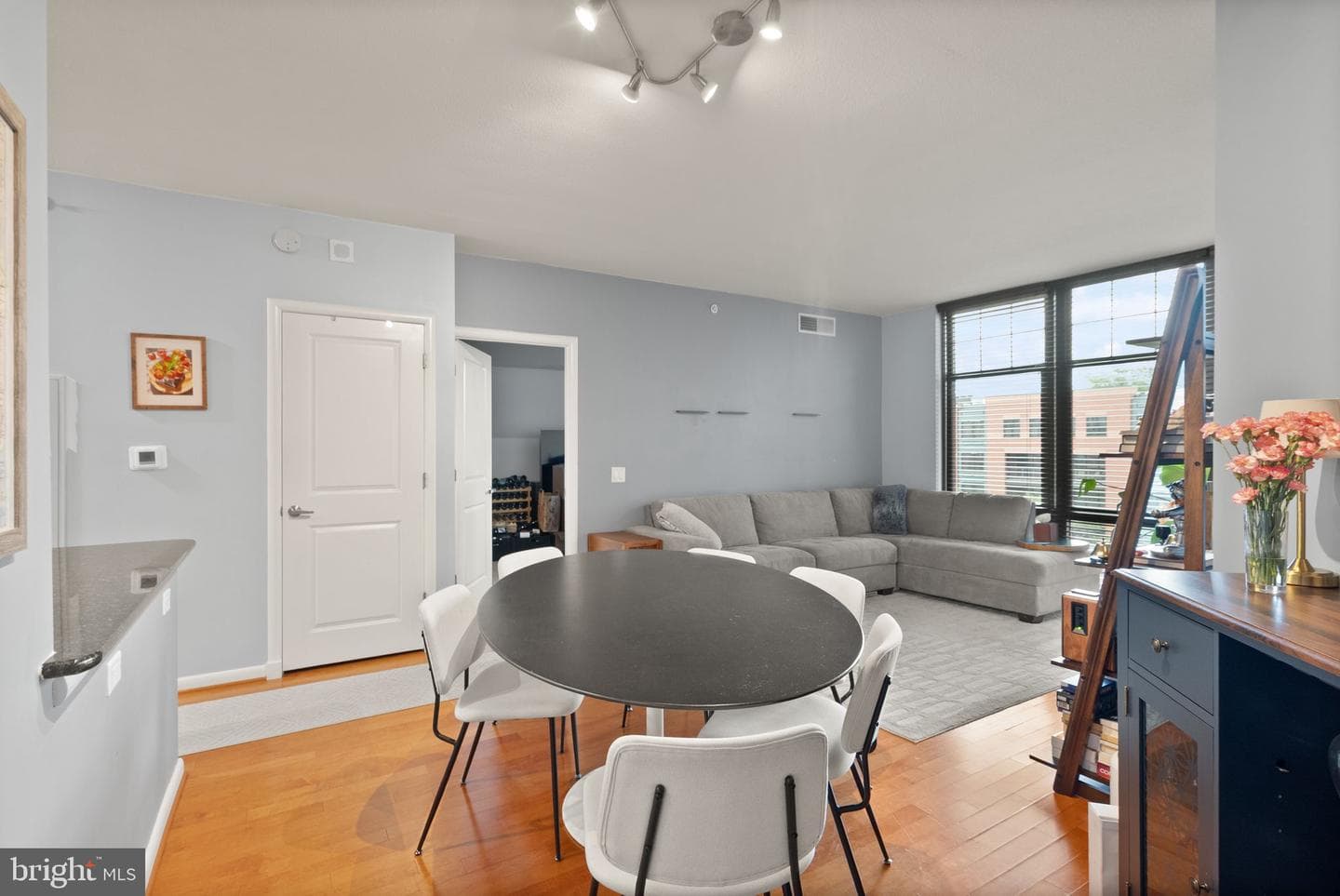 1021 N Garfield Street #517 photo 15