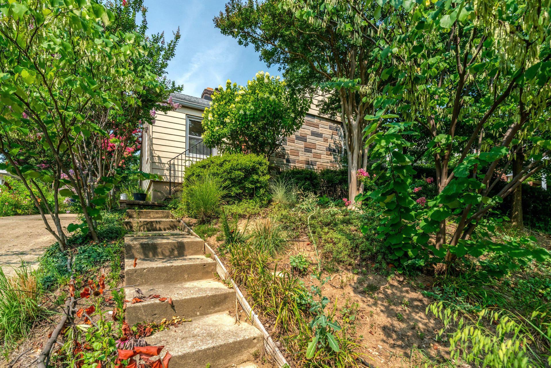 1208 S Frederick Street photo 1
