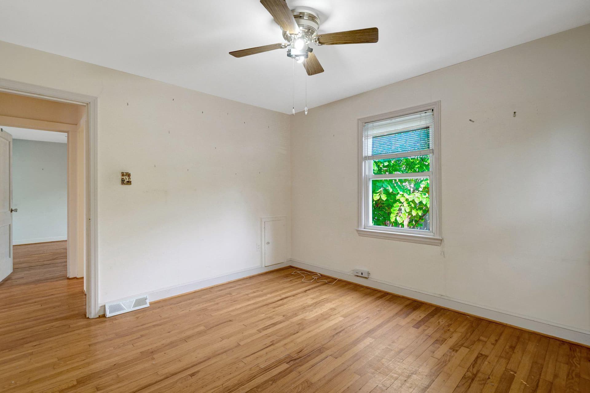 1208 S Frederick Street photo 29