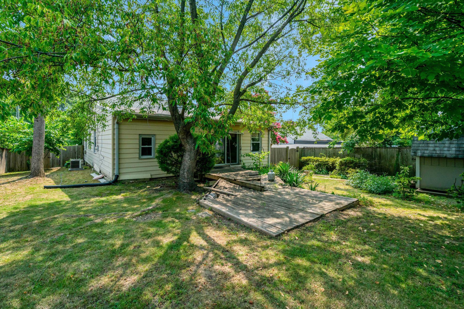 1208 S Frederick Street photo 34