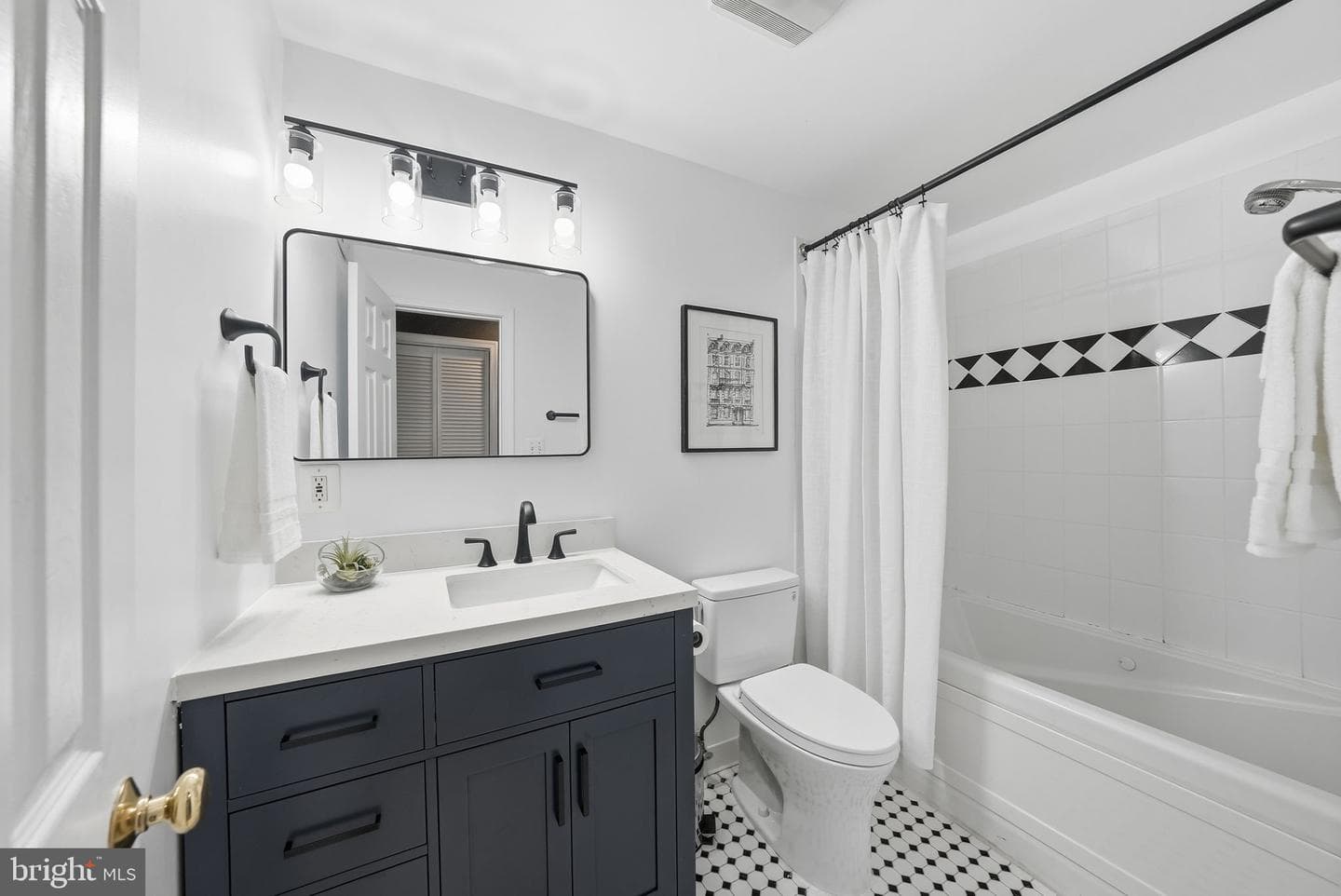 1625 S Taylor Street photo 42