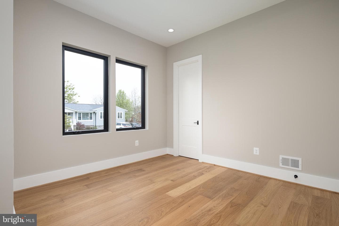 5906 3rd Street S photo 18