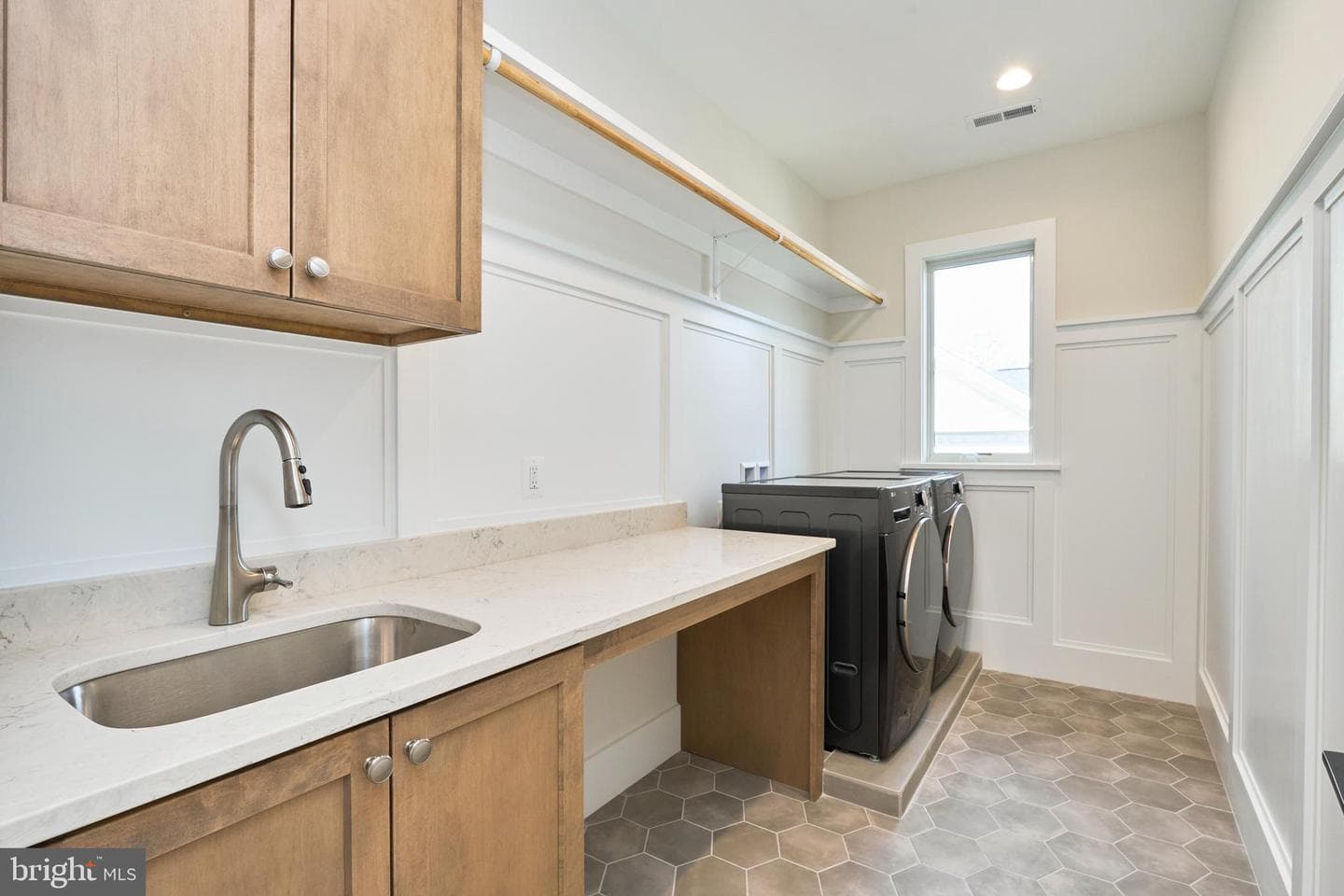 800 N Danville Street photo 33