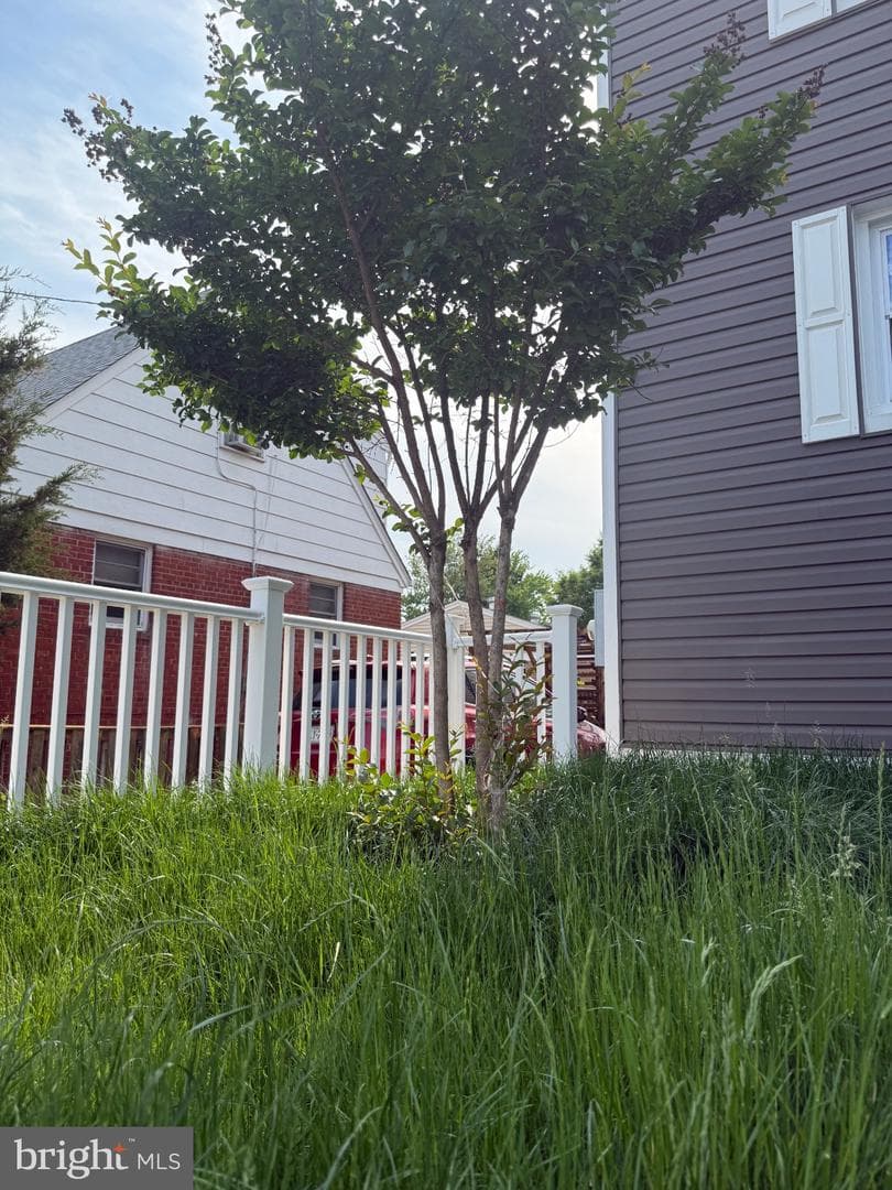 2000 S Langley Street photo 16