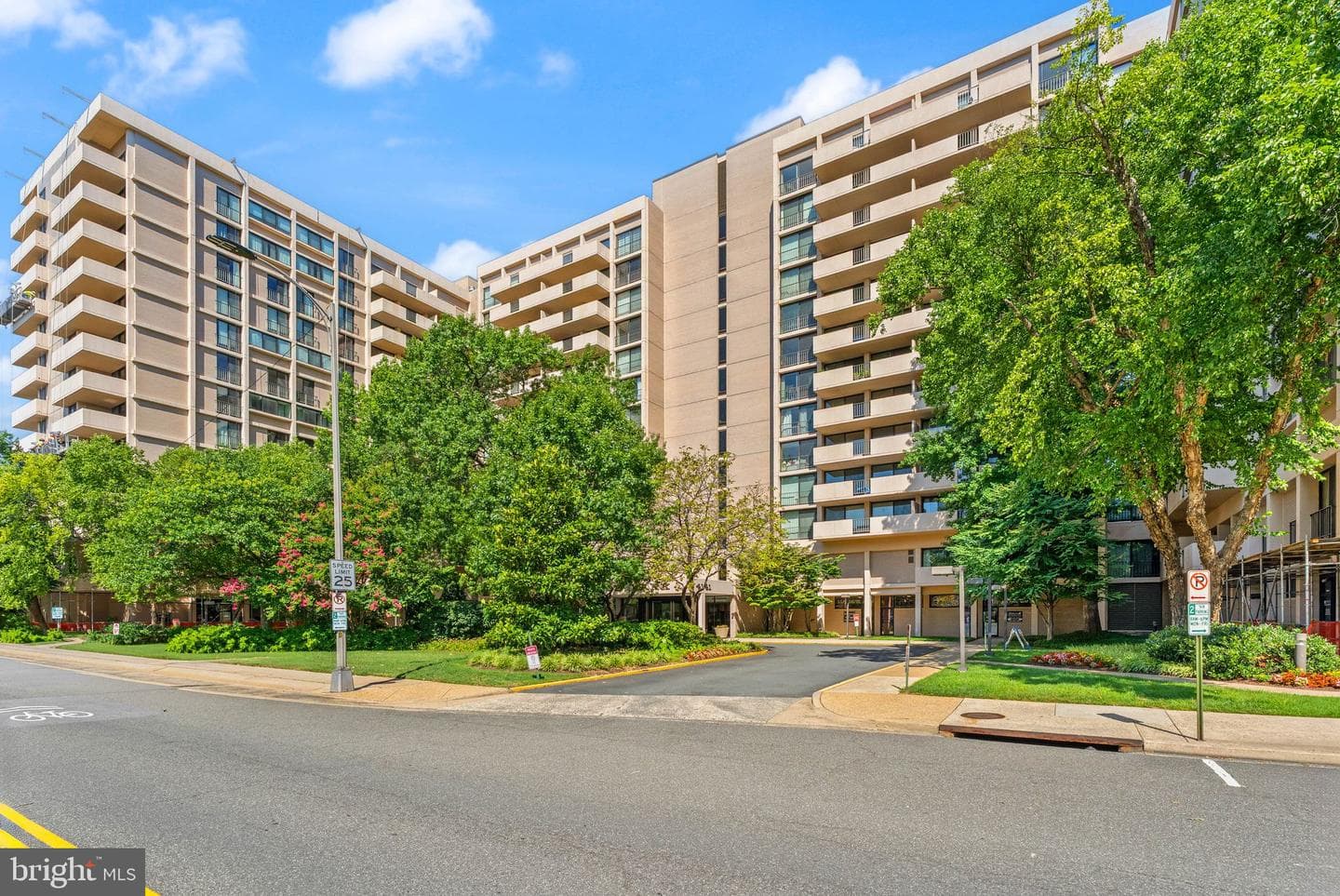 4141 N Henderson Road #1215 photo 3