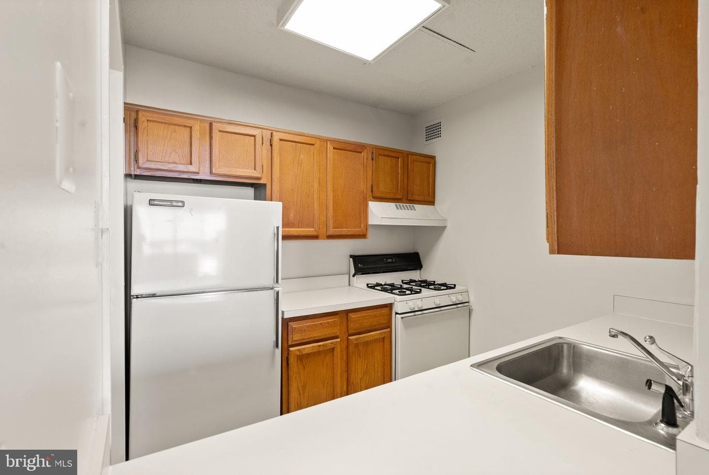 4141 N Henderson Road #1215 photo 31