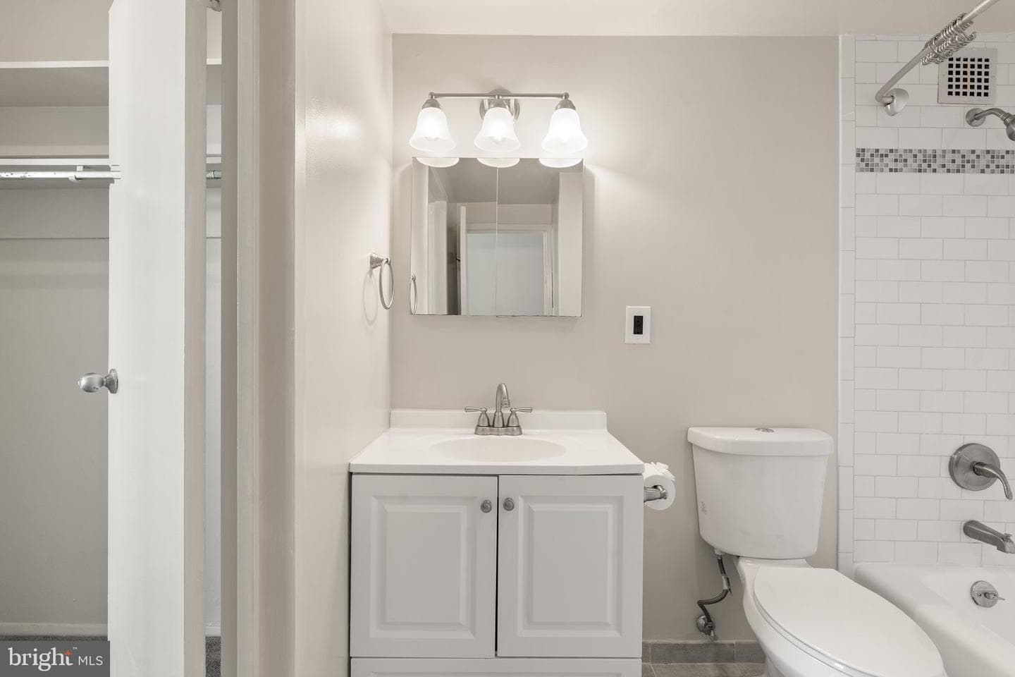 4141 N Henderson Road #1215 photo 38
