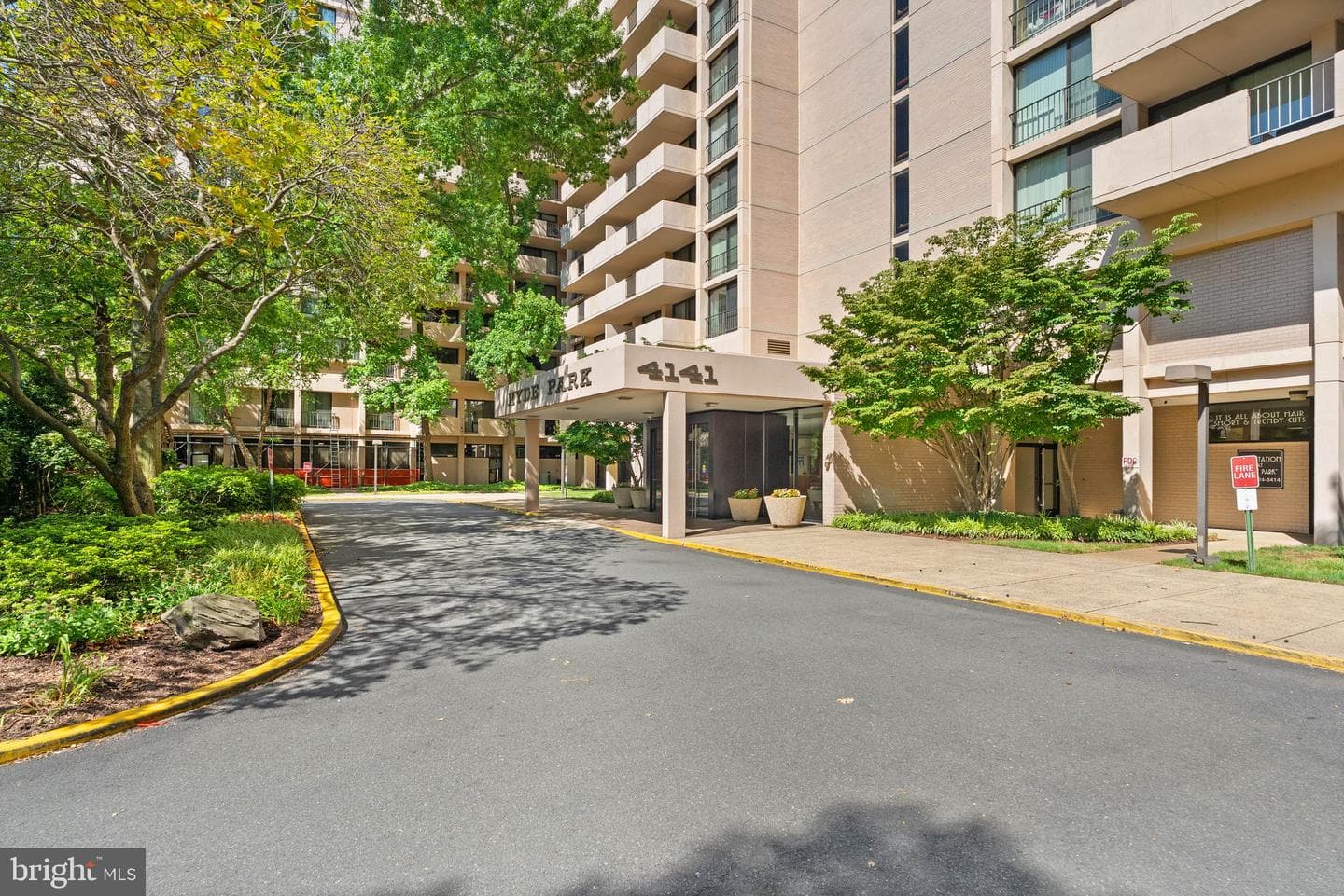 4141 N Henderson Road #1215 photo 6