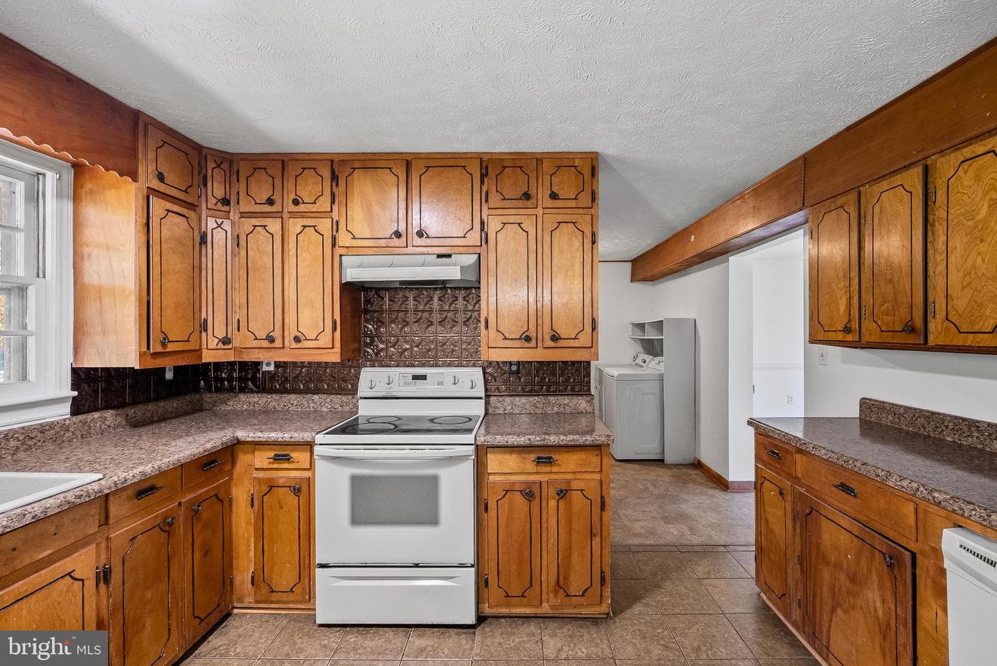 687 Hixburg Road photo 16