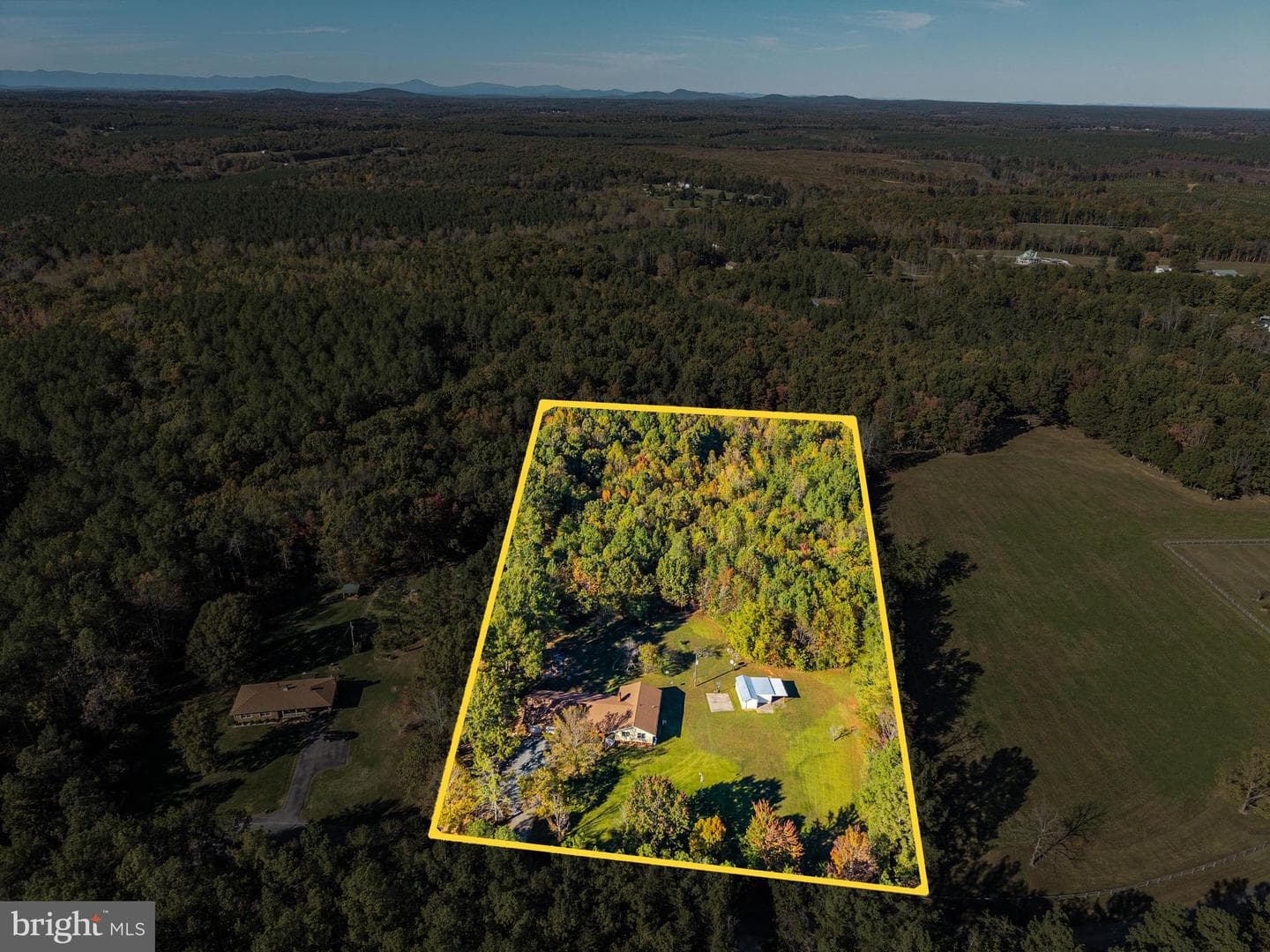 687 Hixburg Road photo 39