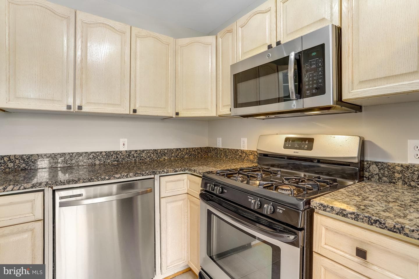 2424 North Hampton Drive Drive photo 37