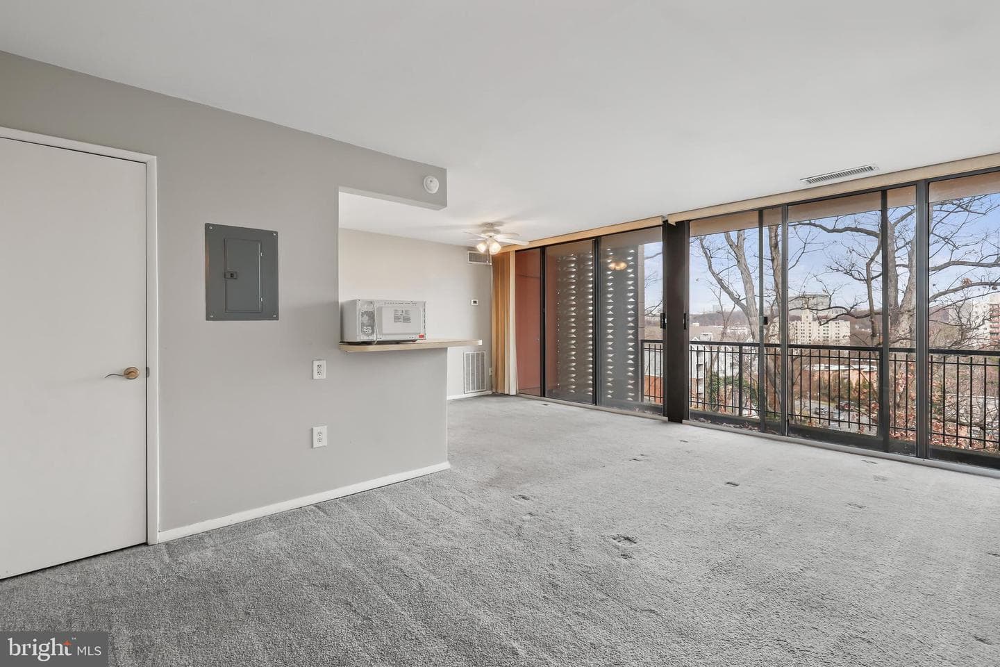 8 S Van Dorn Street #502 photo 4
