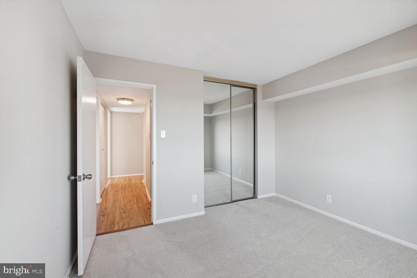 309 Yoakum Parkway #1118 photo 20