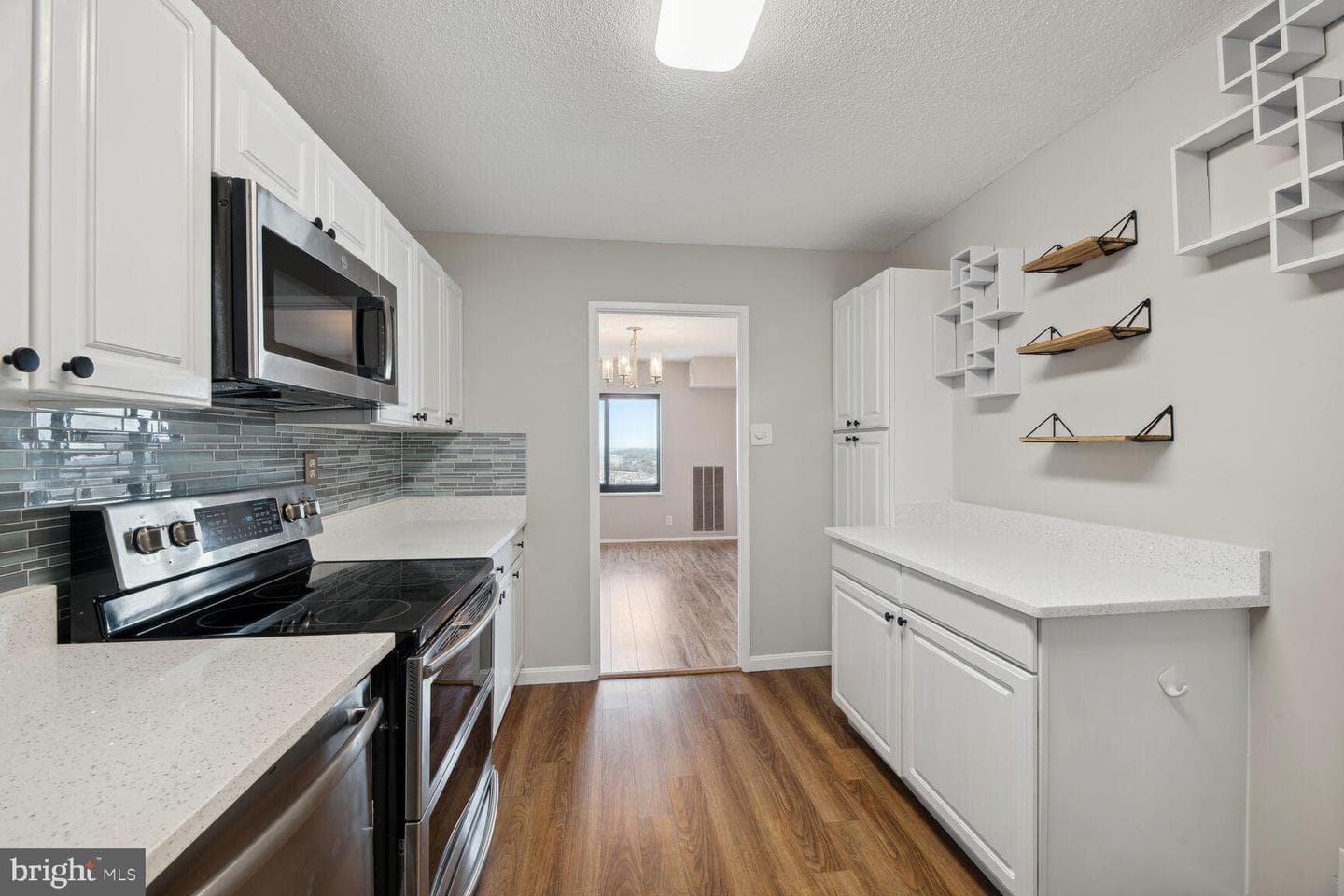 309 Yoakum Parkway #1118 photo 6