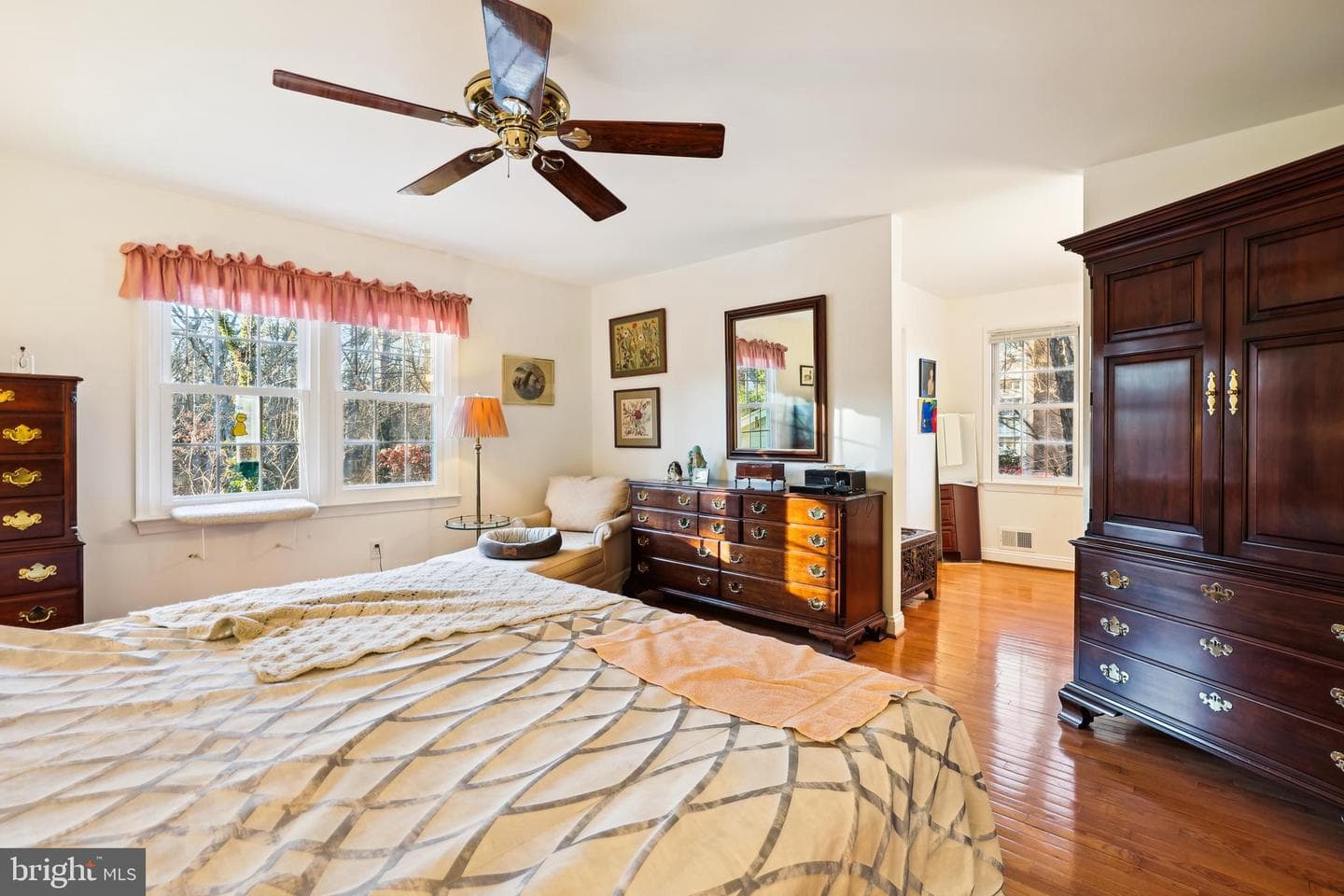 4036 Ellicott Street photo 16