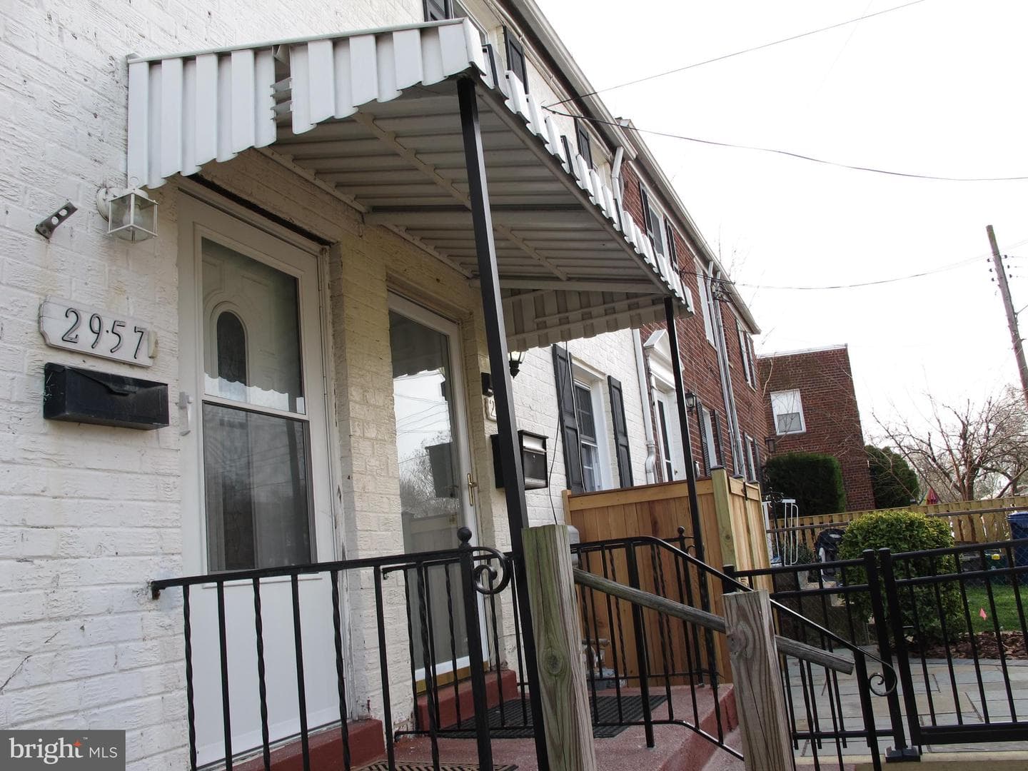2957 Sycamore Street photo 2