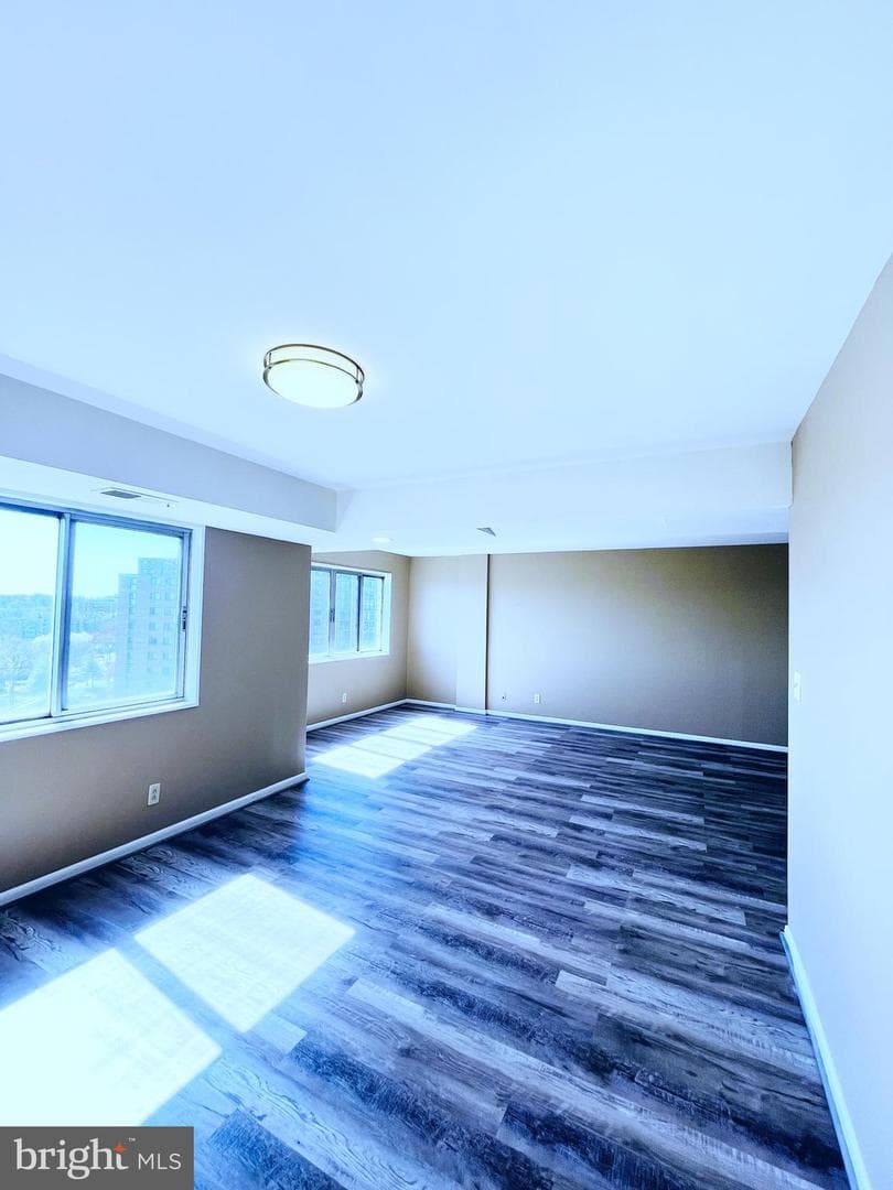 5340 Holmes Run Parkway #1401 photo 13