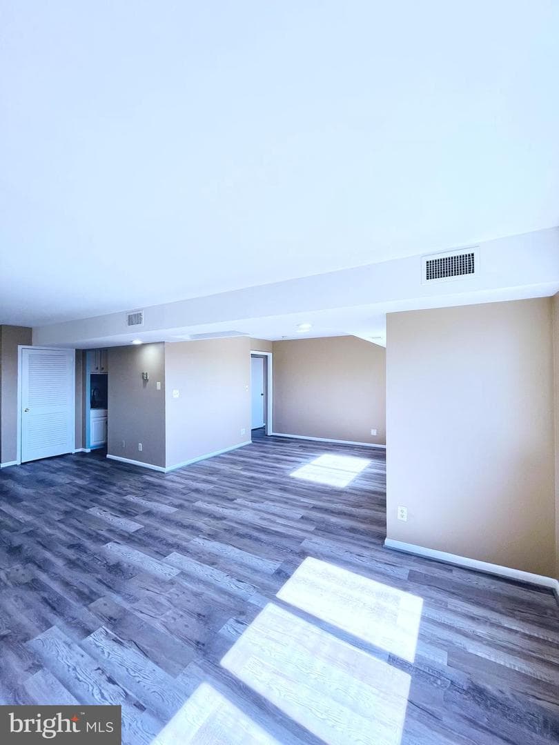 5340 Holmes Run Parkway #1401 photo 21
