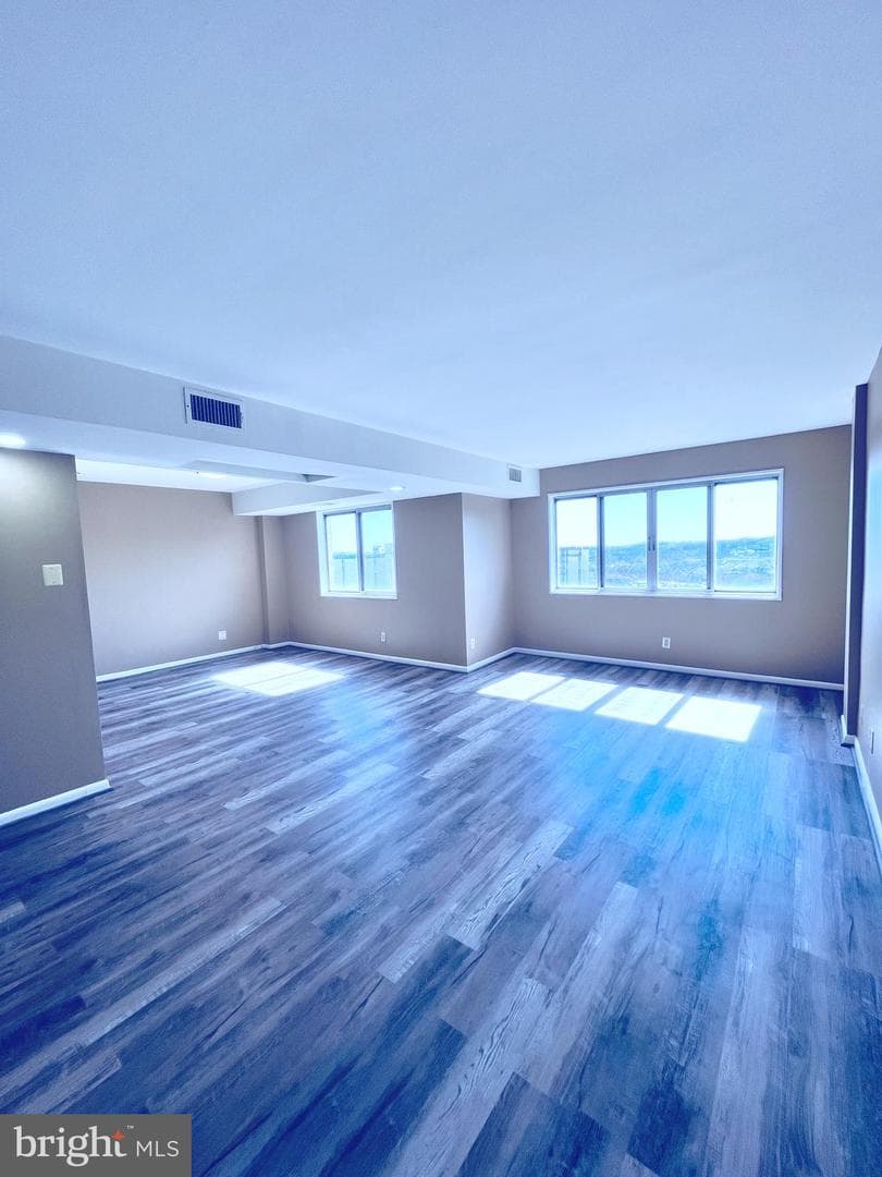 5340 Holmes Run Parkway #1401 photo 23