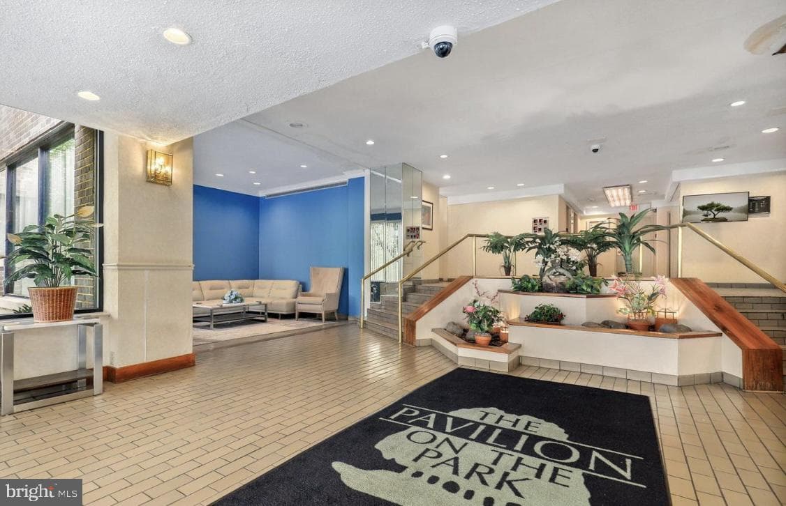 5340 Holmes Run Parkway #1401 photo 3