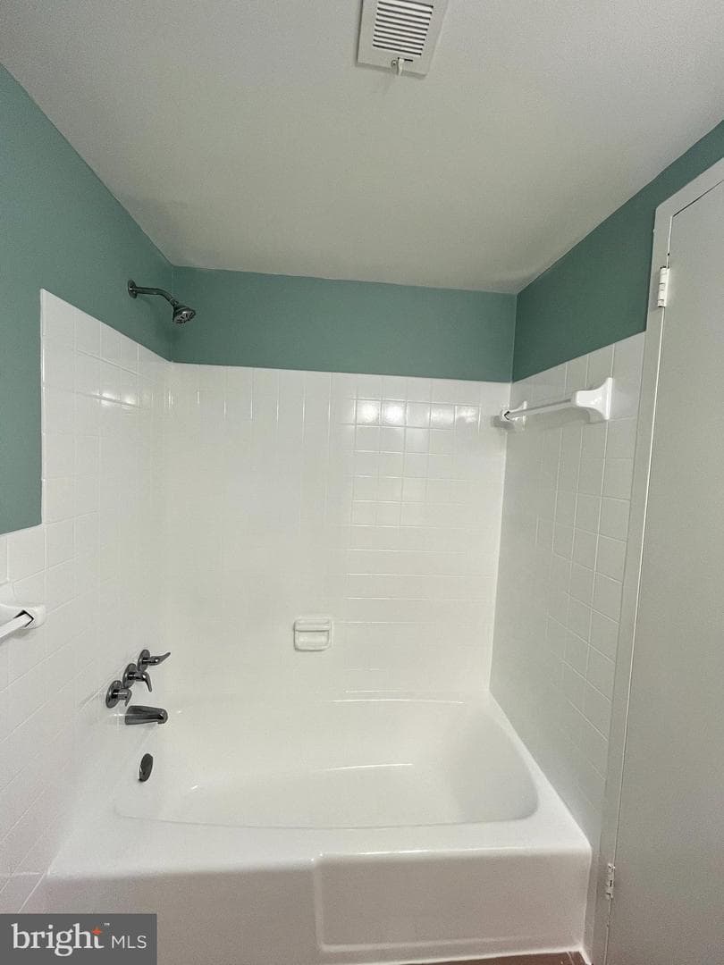 5340 Holmes Run Parkway #1401 photo 34