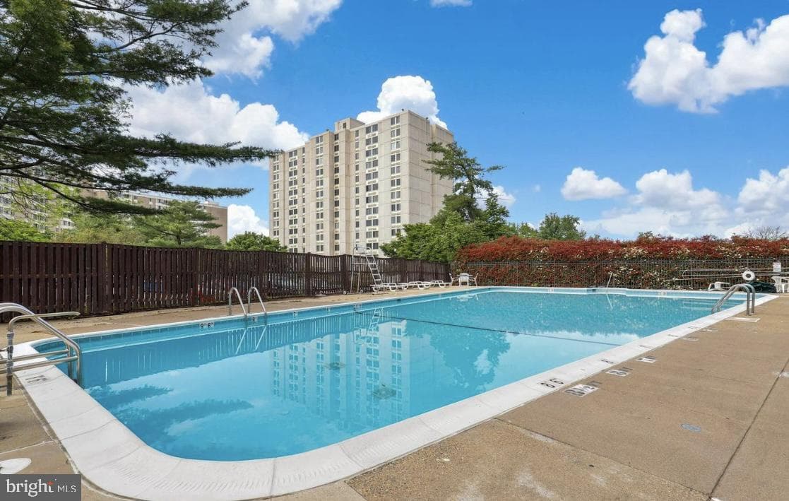 5340 Holmes Run Parkway #1401 photo 37
