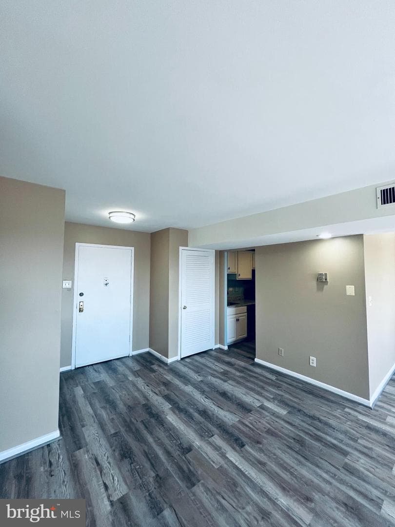 5340 Holmes Run Parkway #1401 photo 4