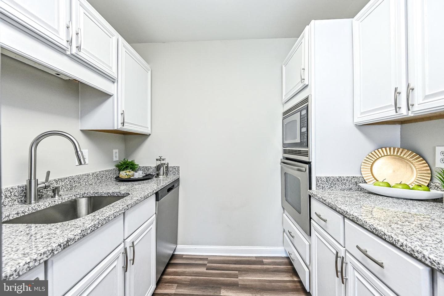 1250 S Washington Street #407 photo 22