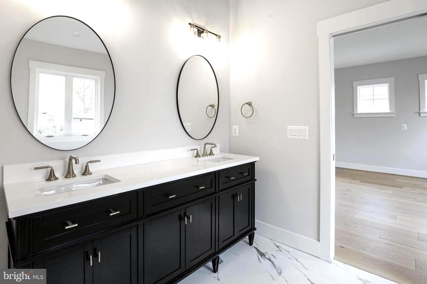 1 E Uhler Avenue photo 30