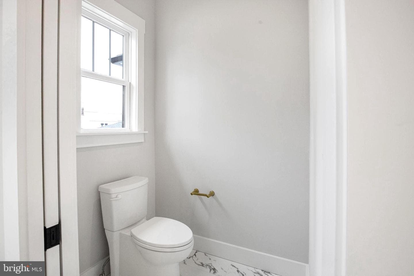 1 E Uhler Avenue photo 32
