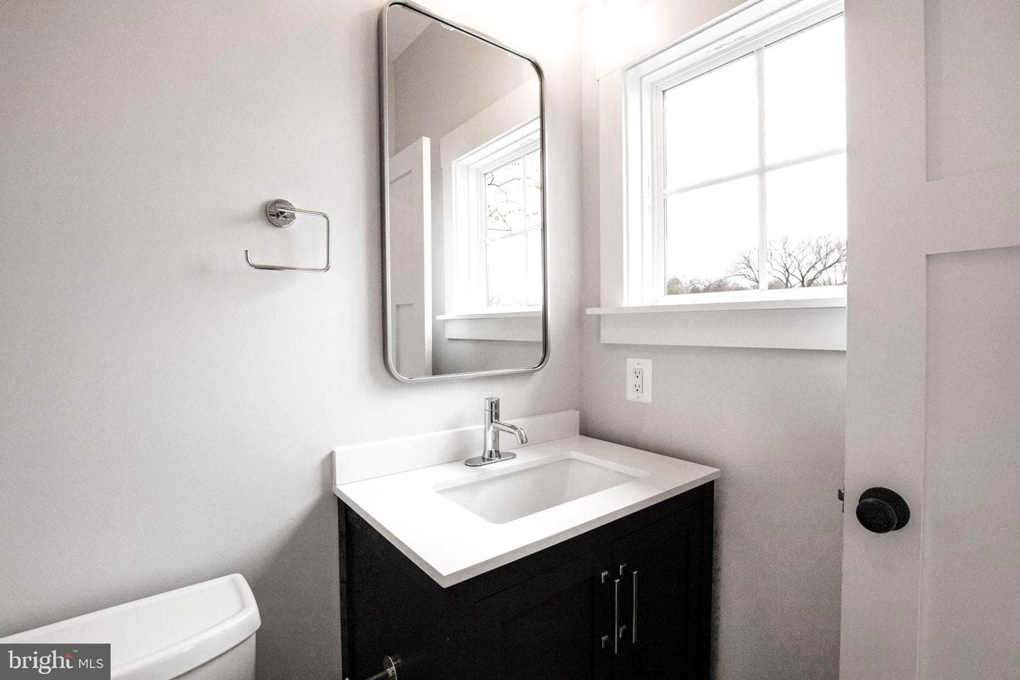 1 E Uhler Avenue photo 37