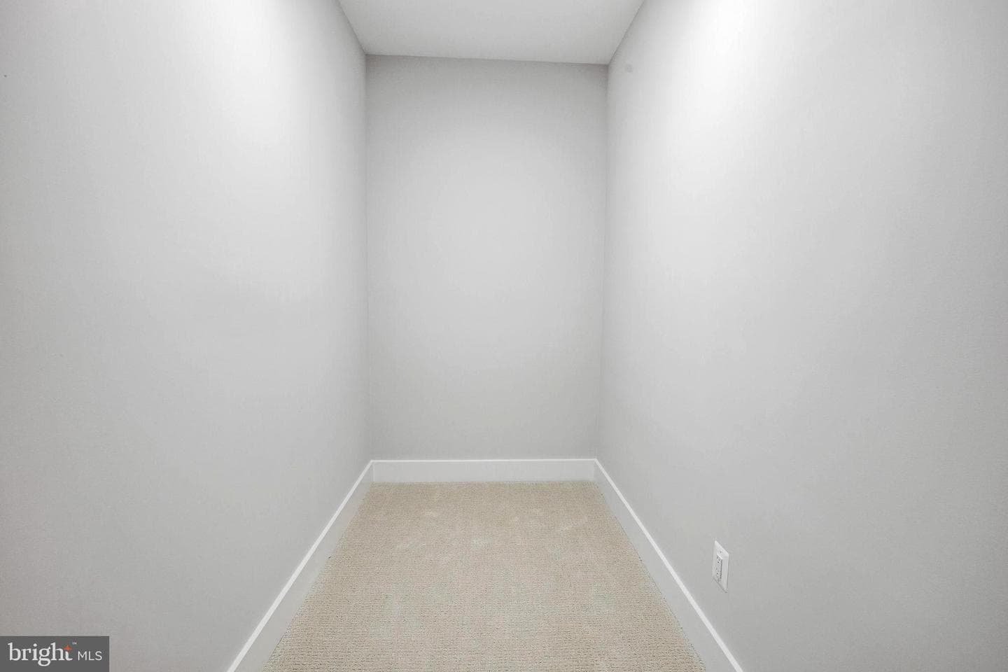 1 E Uhler Avenue photo 50