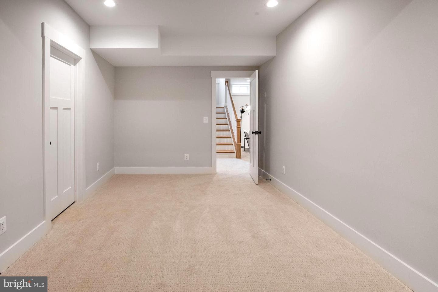1 E Uhler Avenue photo 56