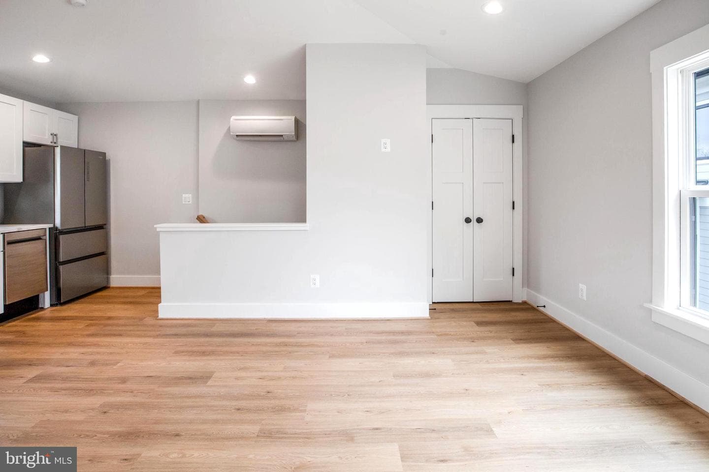 1 E Uhler Avenue photo 66
