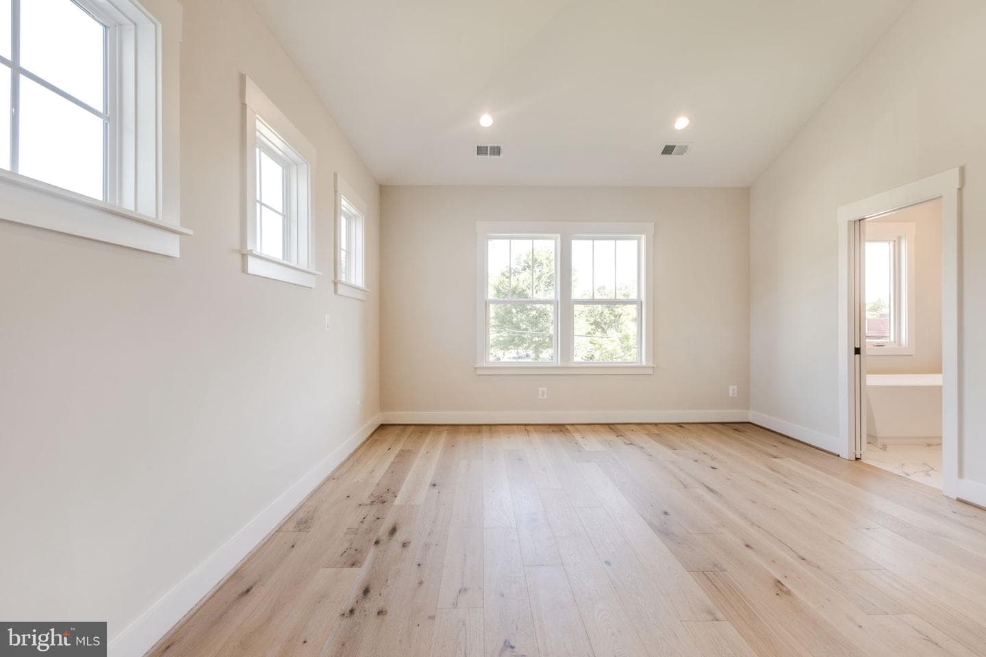 2315 Commonwealth Avenue photo 26