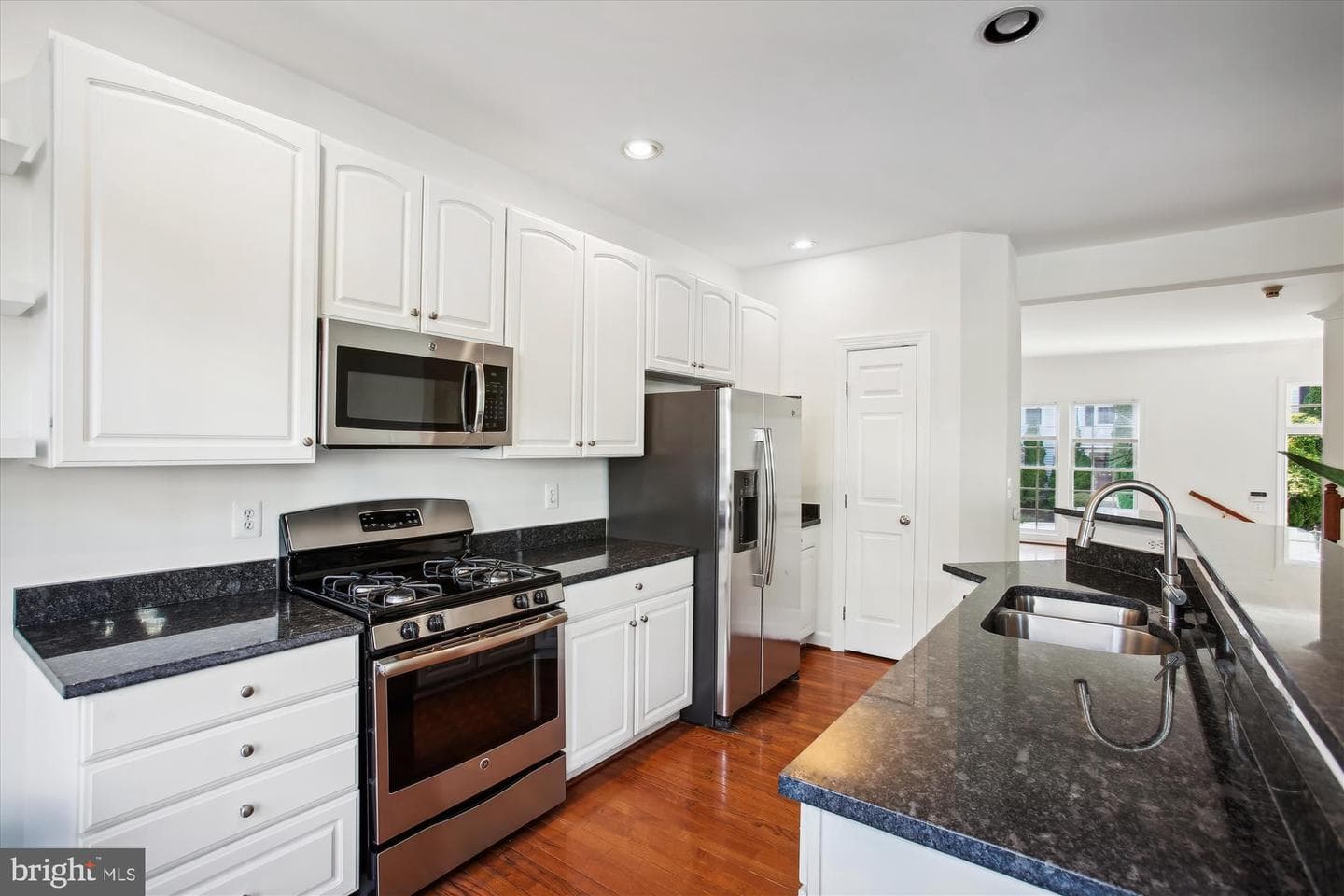 5803 Summers Grove Road photo 4