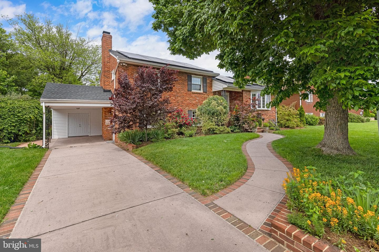 1410 Juliana Place photo 3