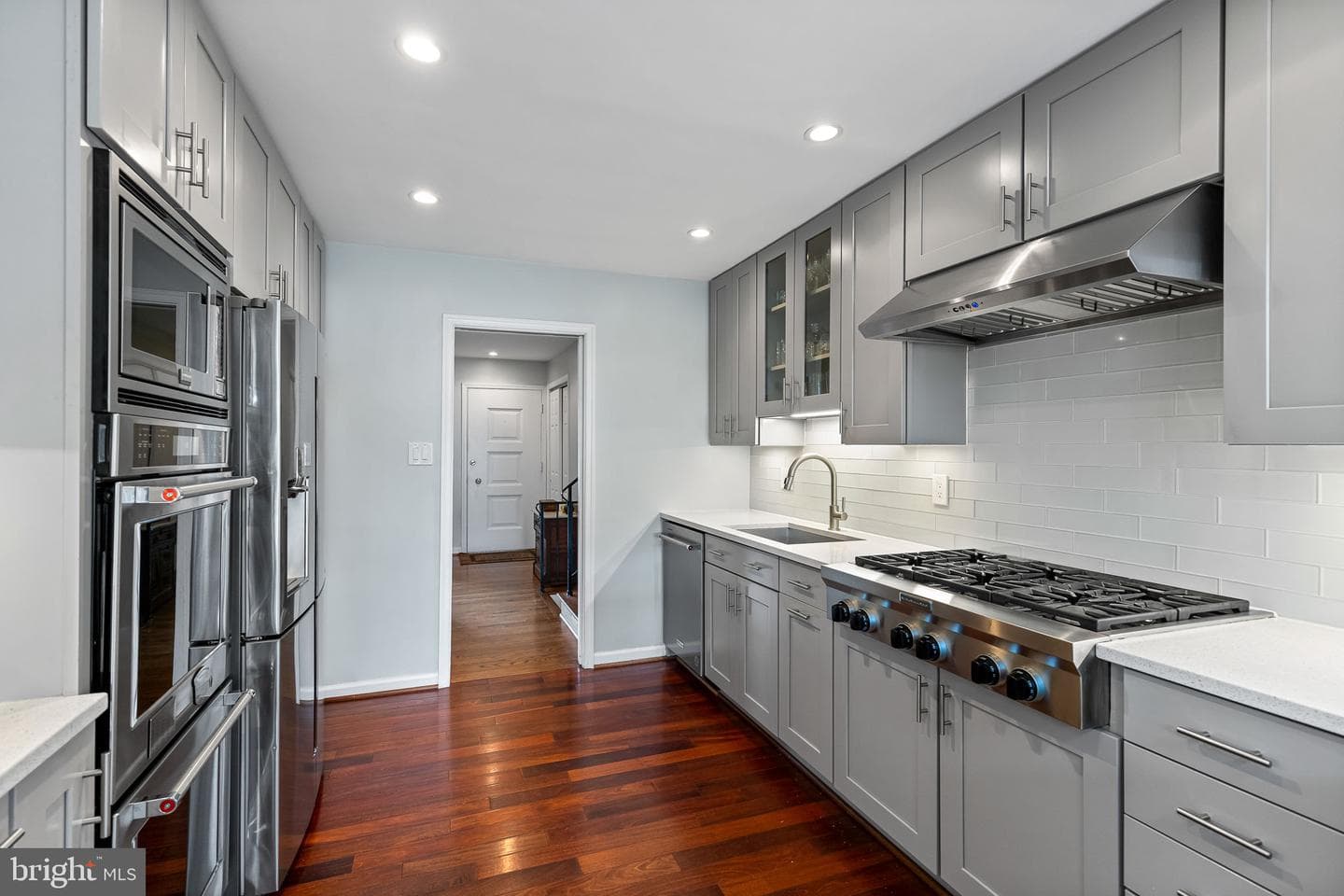 1410 Juliana Place photo 8