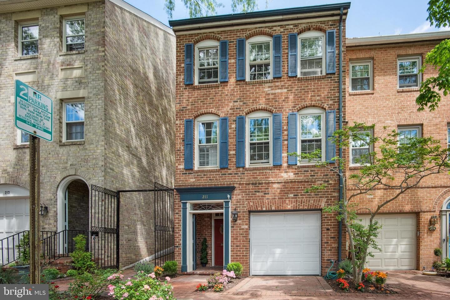 211 Princess Street photo 2
