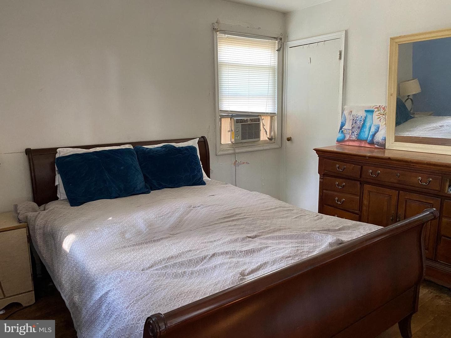 547 E Duncan Avenue photo 8