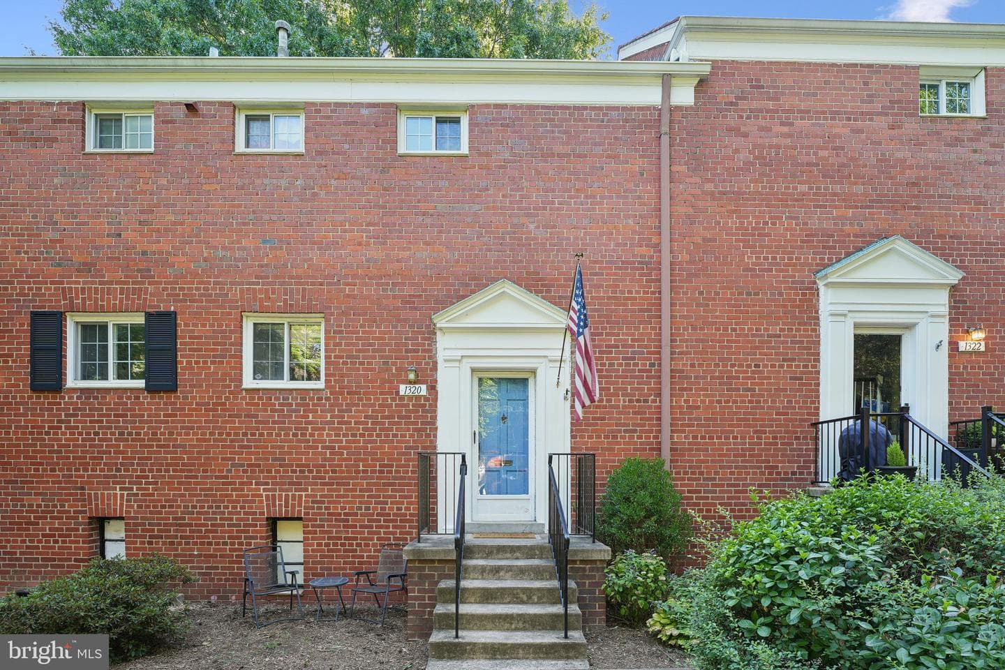 1320 Martha Custis Drive photo 2