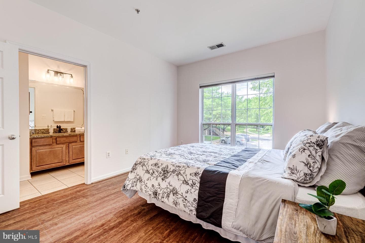 4870 Eisenhower Avenue #108 photo 25