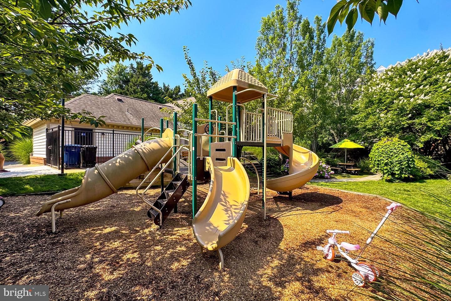 4689 Lawton Way #301 photo 29