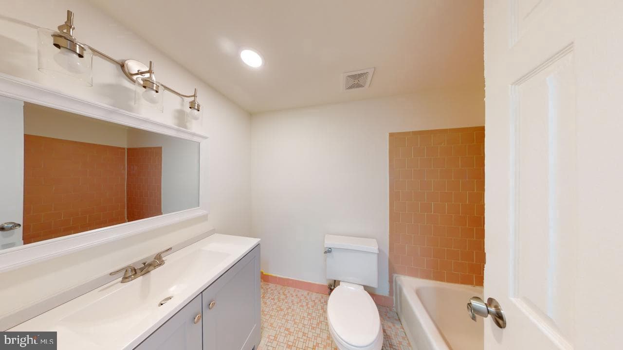 5909 Quantrell Avenue #102 photo 8
