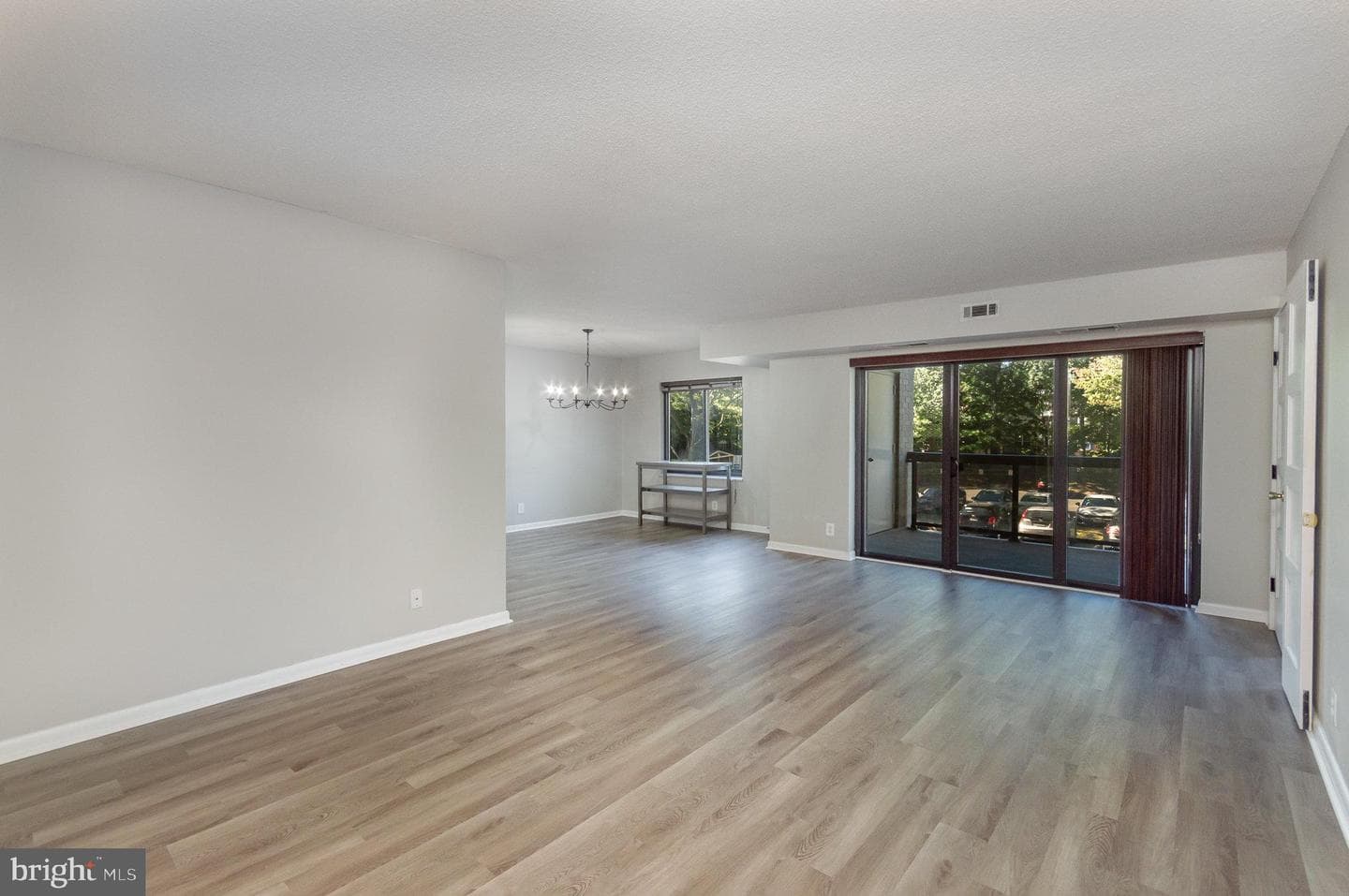 307 Yoakum Parkway #224 photo 2