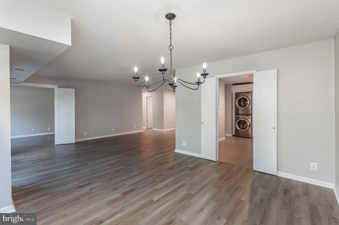307 Yoakum Parkway #224 photo 5