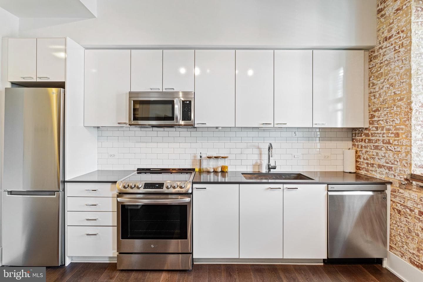 515 N Washington Street #204 photo 6