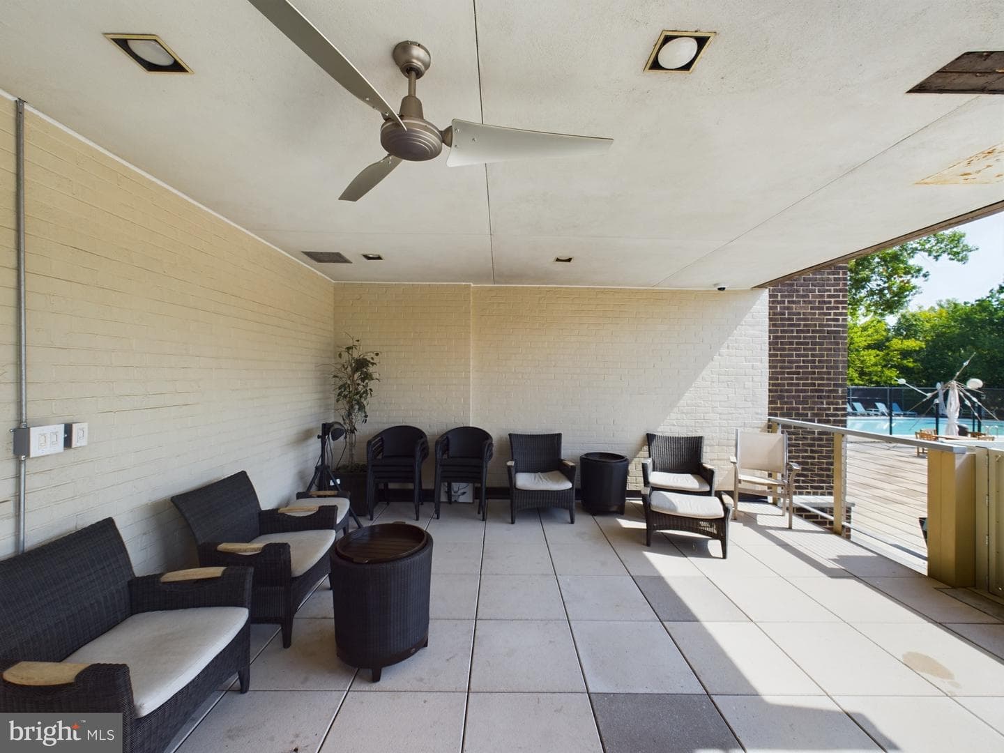 250 S Reynolds Street #204 photo 33