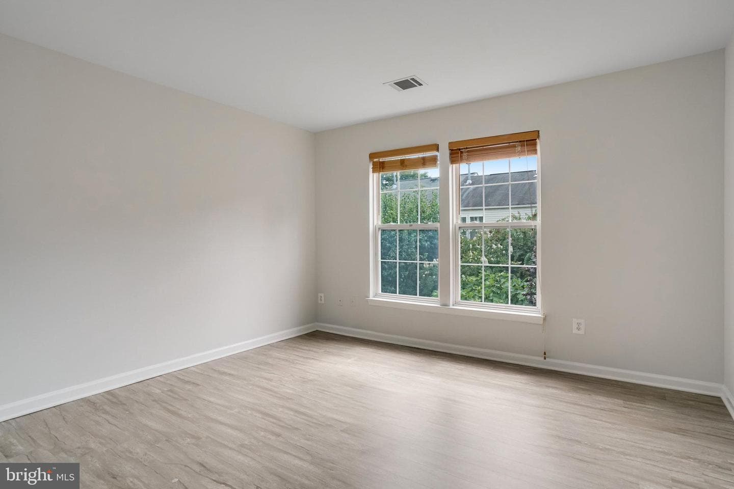 154 Ingle Place photo 21